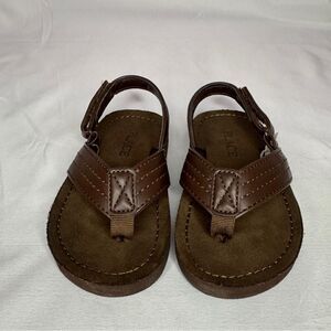 Toddler faux leather sandals size 6/7